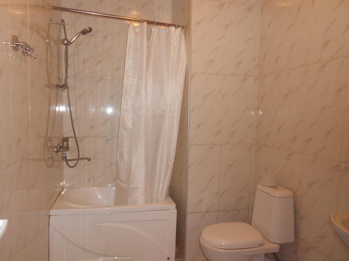 Ucha'S Apartment Батуми Екстериор снимка