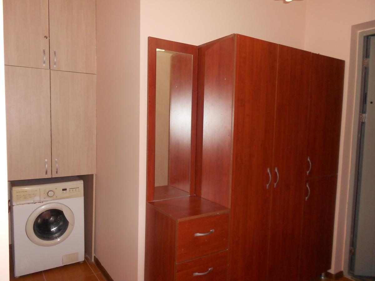 Ucha'S Apartment Батуми Екстериор снимка